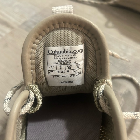 Columbia shoes, women’s 7 - Picture 3 of 6